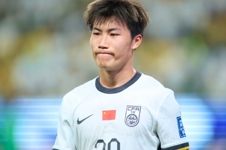 体育赛事-谢文能：抱着以下往上看的姿态努力踢好比赛 邵导非常积极向上